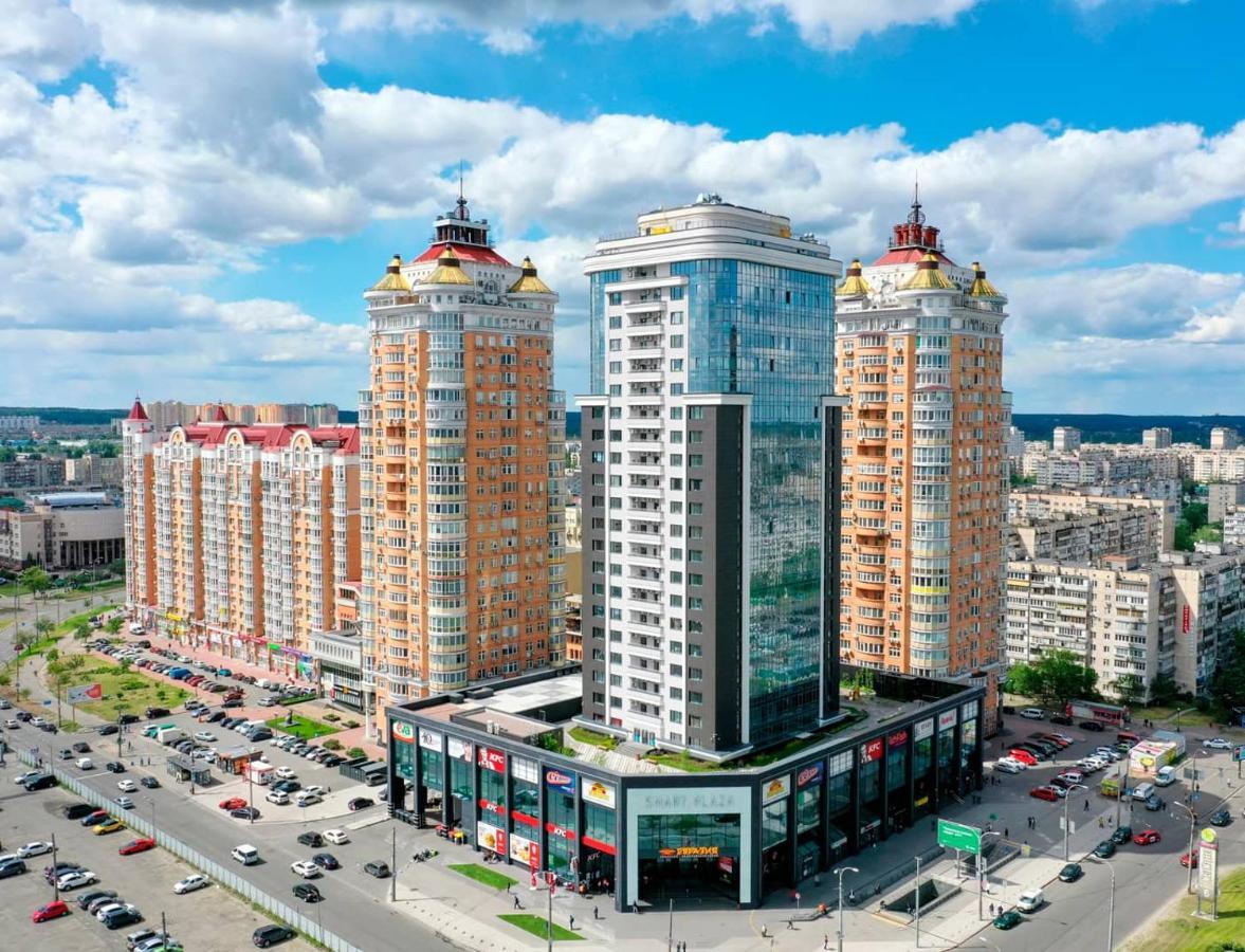 Дизайнерські Апартаменти На Оболоні В Жк Smart Plaza Obolon Біля Станції Метро Мінська Kiev Exterior foto