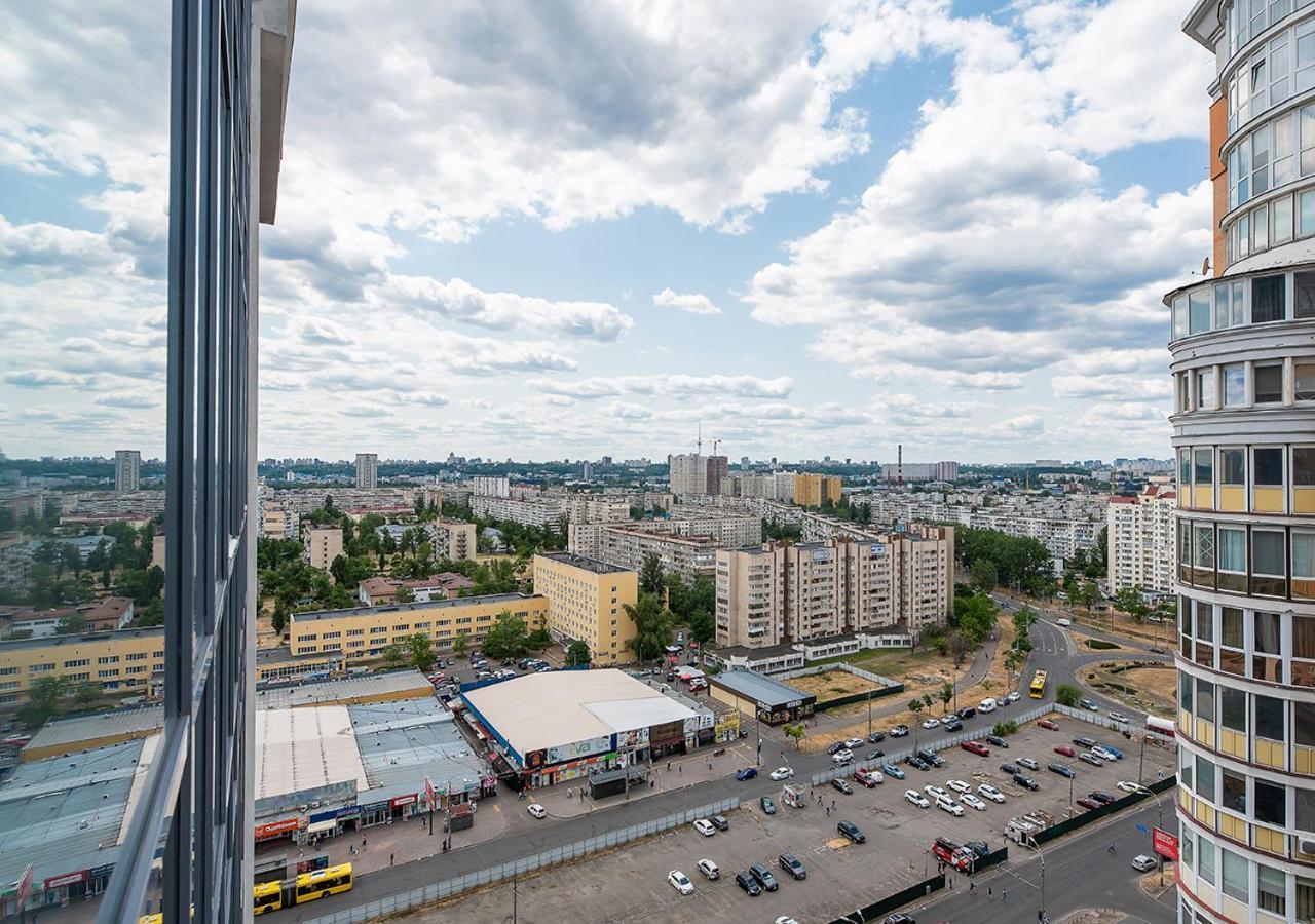 Дизайнерські Апартаменти На Оболоні В Жк Smart Plaza Obolon Біля Станції Метро Мінська Kiev Exterior foto