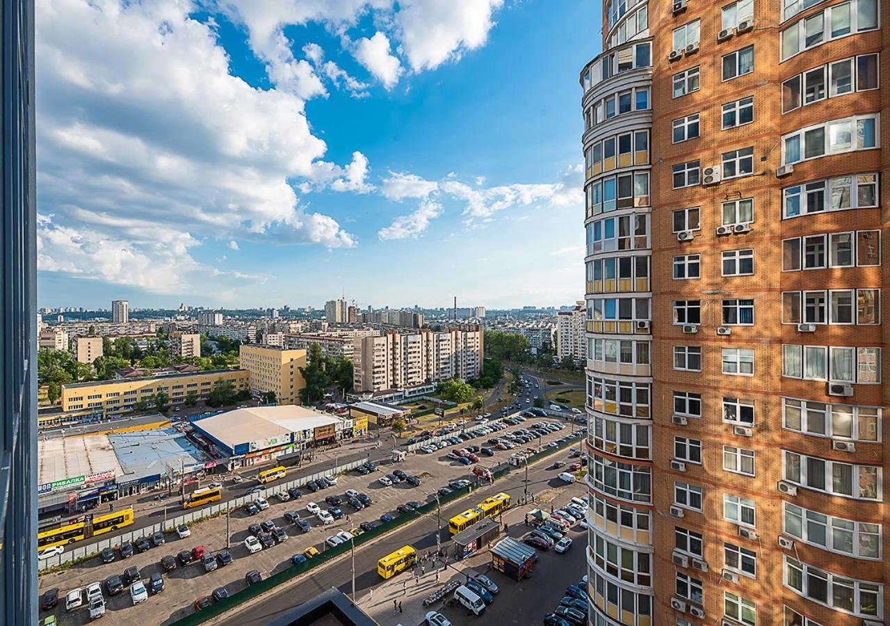 Дизайнерські Апартаменти На Оболоні В Жк Smart Plaza Obolon Біля Станції Метро Мінська Kiev Habitación foto